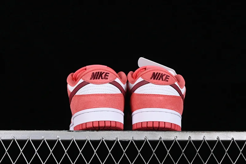 All categories Nk SB Dunk series Nk SB Dunk Low low-top sneakers Nk SB Dunk Low Retro "Valentine's Day 2024" White Rose Red Valentine's Day SB low-top casual sports skateboard shoes FQ7056-100